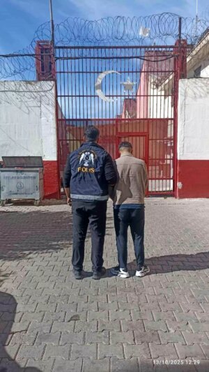 aydinda firari hukumlu polisi tarafindan yakalandi m6bAmlfT.jpg